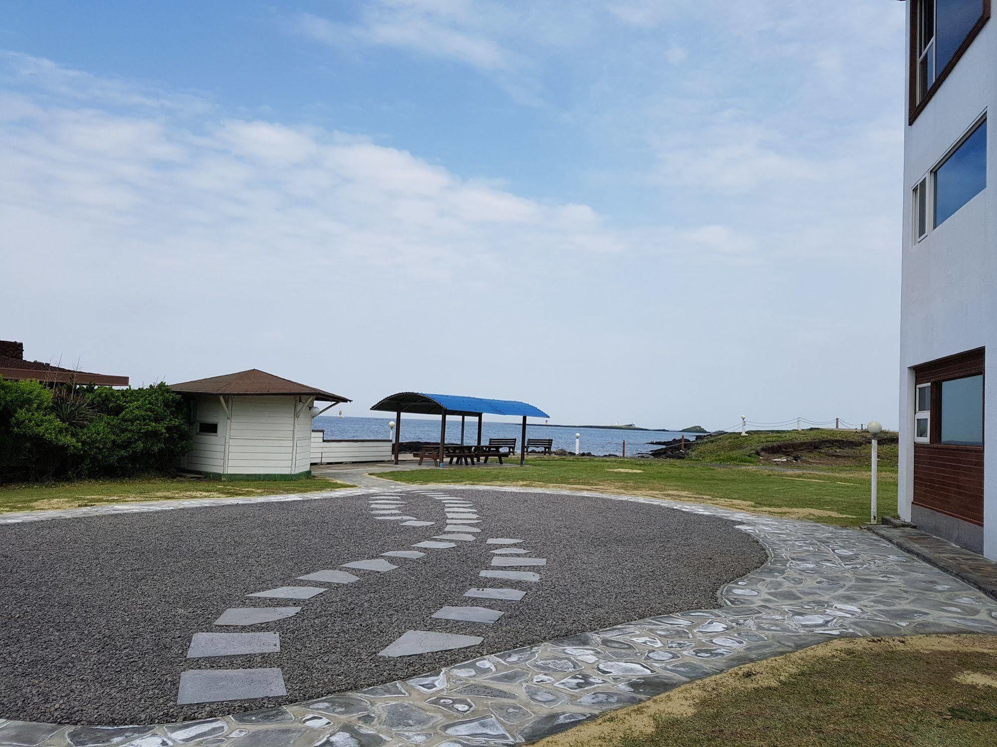 Park Beach Hotel Jeju Buitenkant foto