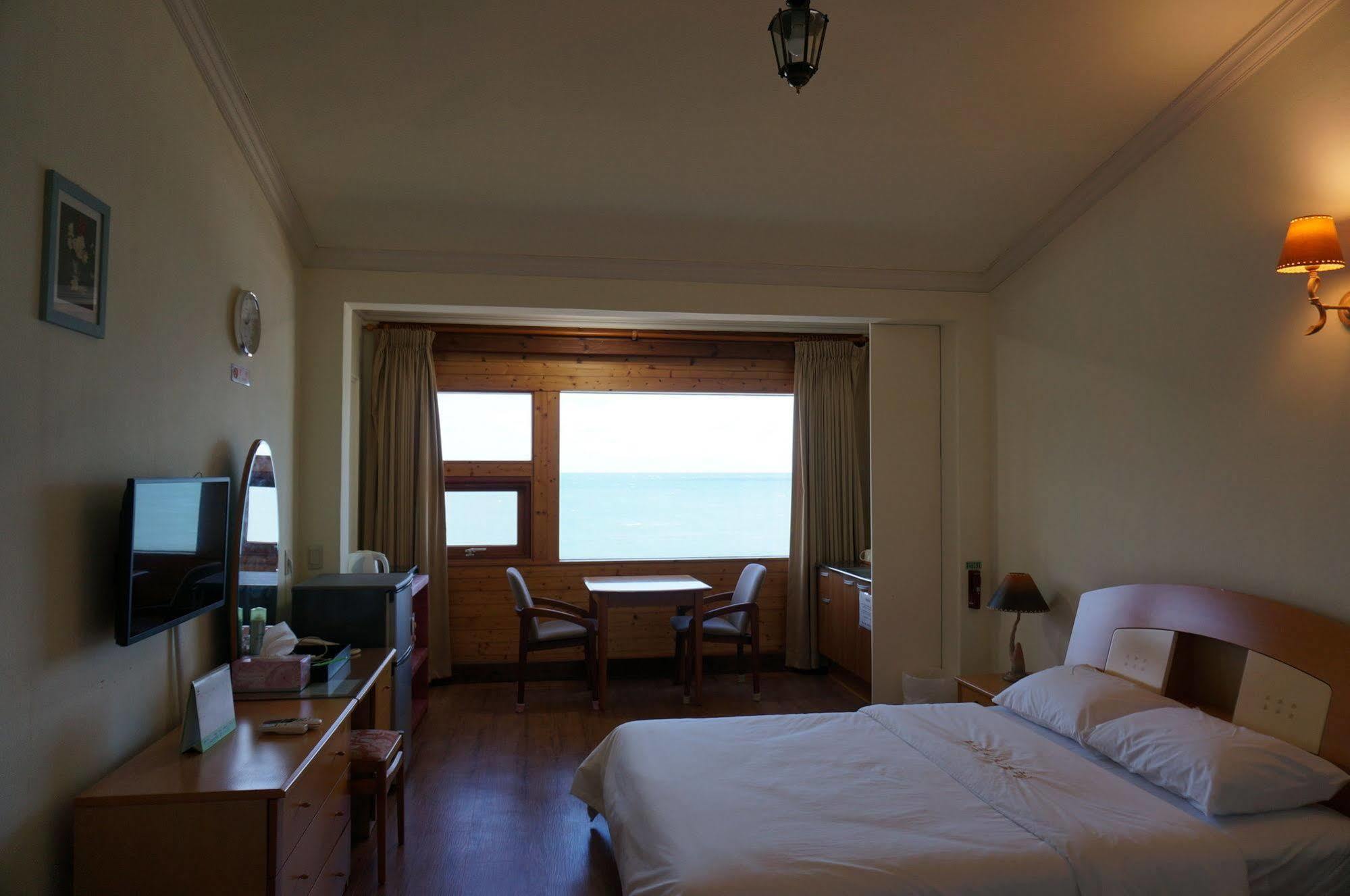 Park Beach Hotel Jeju Buitenkant foto